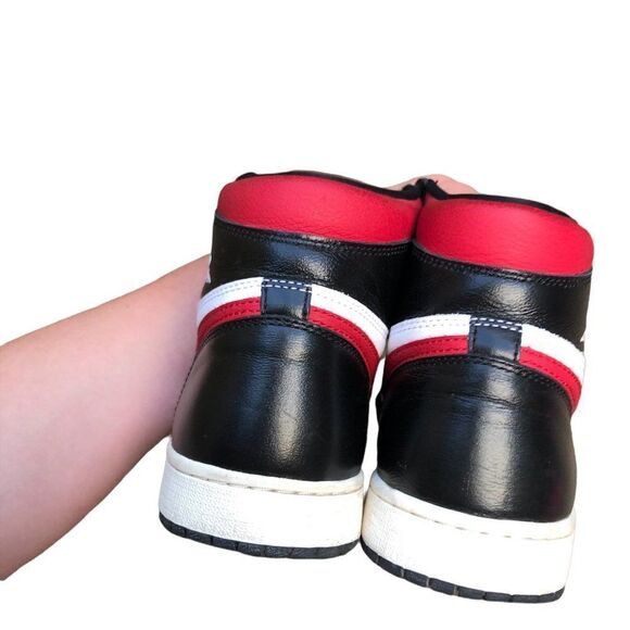NIKE Air Jordan 1 Retro High OG 'Gym Red' Size 10 - Picture 8 of 16